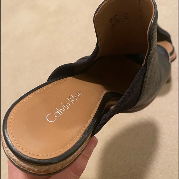 Calvin Klein Black leather heels - Picture 3 of 6